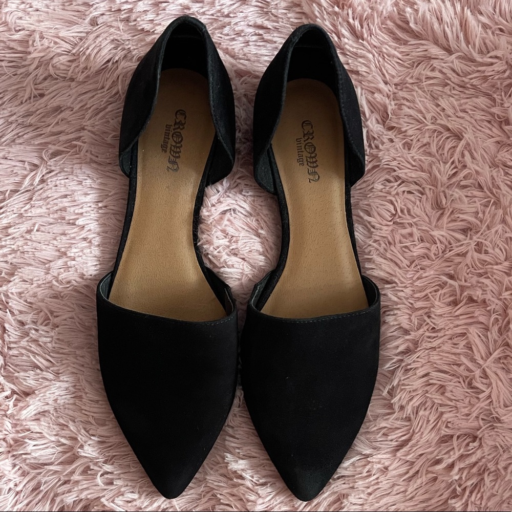 Crown Vintage Flats